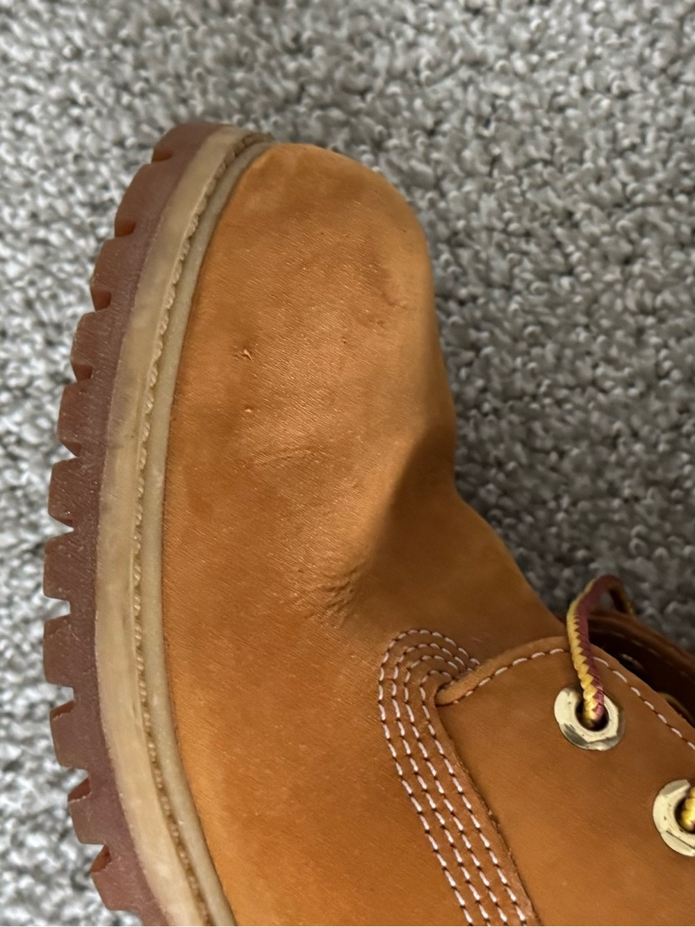 Timberland Women’s 7.5 Wheat/Tan Classic Work Boots with Black Collar - Picture 7 of 9